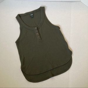 🌷5/$20🌷 Basic Green Button Up Tank Top